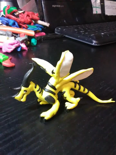 File:HiveWing made of clay..jpg