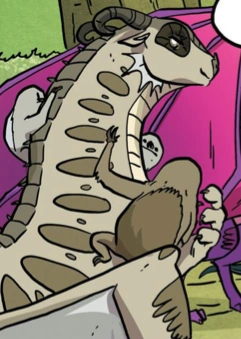 File:Exquisite SmilingDown.png